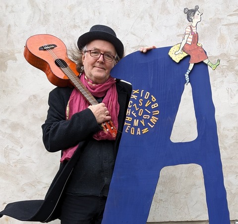 Gerhard Sch�ne - DAS Kinderlieder-Alphabet - mit 26 Sch�ne- Liedern QUER durch die Welt der Buchstaben - Stralsund - 15.08.2026 16:00