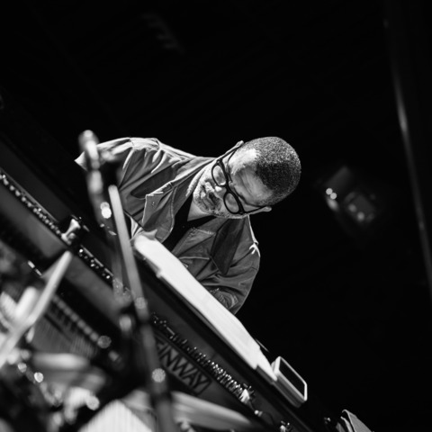 Finissage: Backstage - Appearances of Sound - Fotografien von Oliver Leicht - R�SSELSHEIM - 28.06.2026 17:00