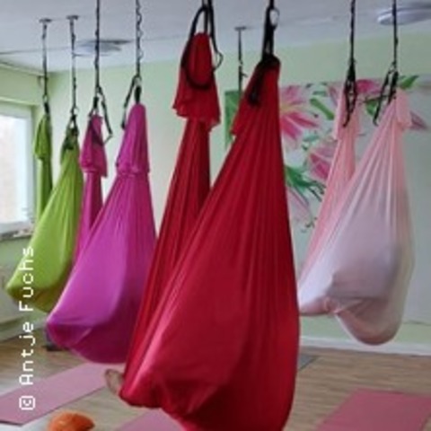 Aerial Yoga im Tuch Workshop | 3 Stunden Leichtigkeit mit Antje - K�THEN - 20.02.2026 17:45