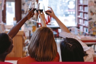 Aktion Weltfrauentag | Ladies Night | St�bern und Schm�kern