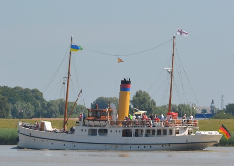 Emsrundfahrt als Themenfahrt von Leer (Hafenpromenade) Richtung Papenburg und zur�ck - Leer (Ostfriesland) - 17.05.2026 12:30