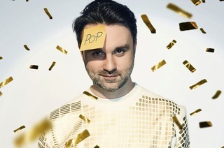 Musik-Comedian Dr. Pop l�ftet in der Offenburger Reithalle Geheimnisse aus der Hitfabrik