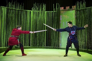 Das Theater Baden Alsace spielt "Der kleine K�nig Artus" im Lahrer Parktheater