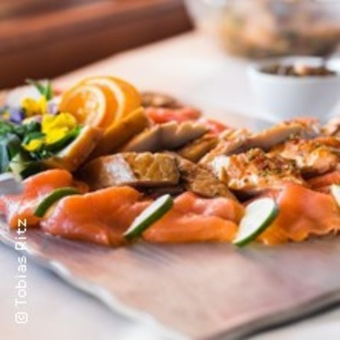 Muttertagslunch - Schifffahrt & 3-G�nge-Men� - DRESDEN - 10.05.2026 11:00