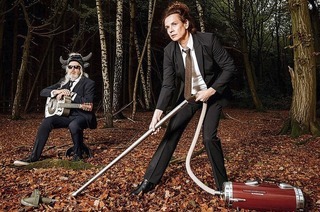 Nessi Tausendsch�n tritt mit ihrem Programm "Rumeiern" in der Lahrer Jamm Bar auf