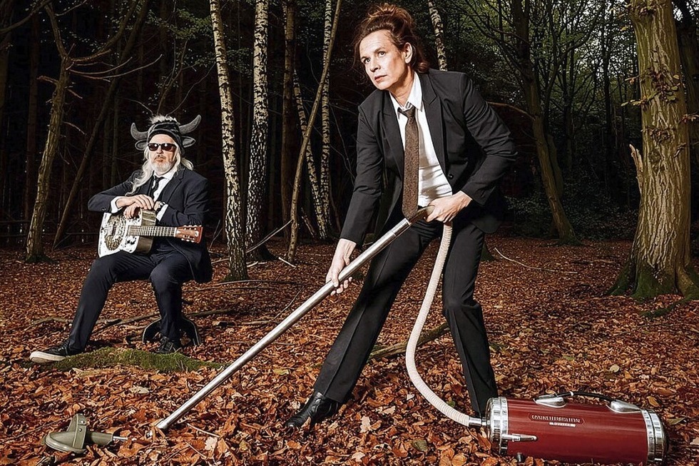 Nessi Tausendsch�n tritt mit ihrem Programm "Rumeiern" in der Lahrer Jamm Bar auf - Badische Zeitung TICKET