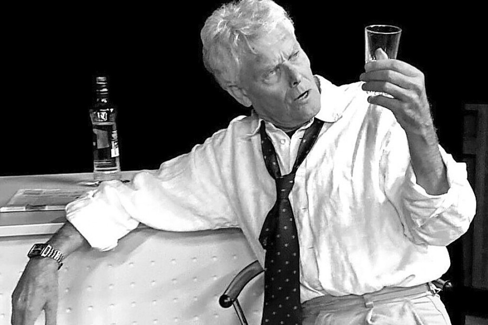 Im Theater am Kastelberg in Waldkirch-Kollnau kommt das St�ck "Jeffrey Bernard ist unp�sslich" auf die B�hne - Badische Zeitung TICKET