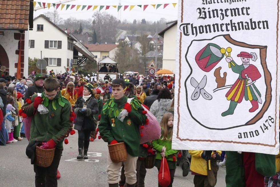 Die Binzemer Thonnerknaben veranstalten wieder den gro�en Binzemer Umzug - Badische Zeitung TICKET