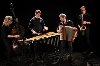 Quadro Nuevo - Happy Deluxe