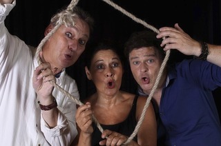 Die Freiburger Theater Compagnie feiert 10-j�hriges Jubil�um und pr�sentiert die Kom�die „Hamlet stirbt ... und geht danach Spaghetti essen"