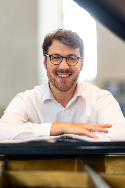 JAZZ MESSE PLUS Steve Dobrogosz - Mass; Bach - Kyrie G-Dur u.a. - Bezirkskantorei und Collegium musicum an der Stadtkirche, C. Wei�ert. - Blaubeuren - 14.05.2026 19:00