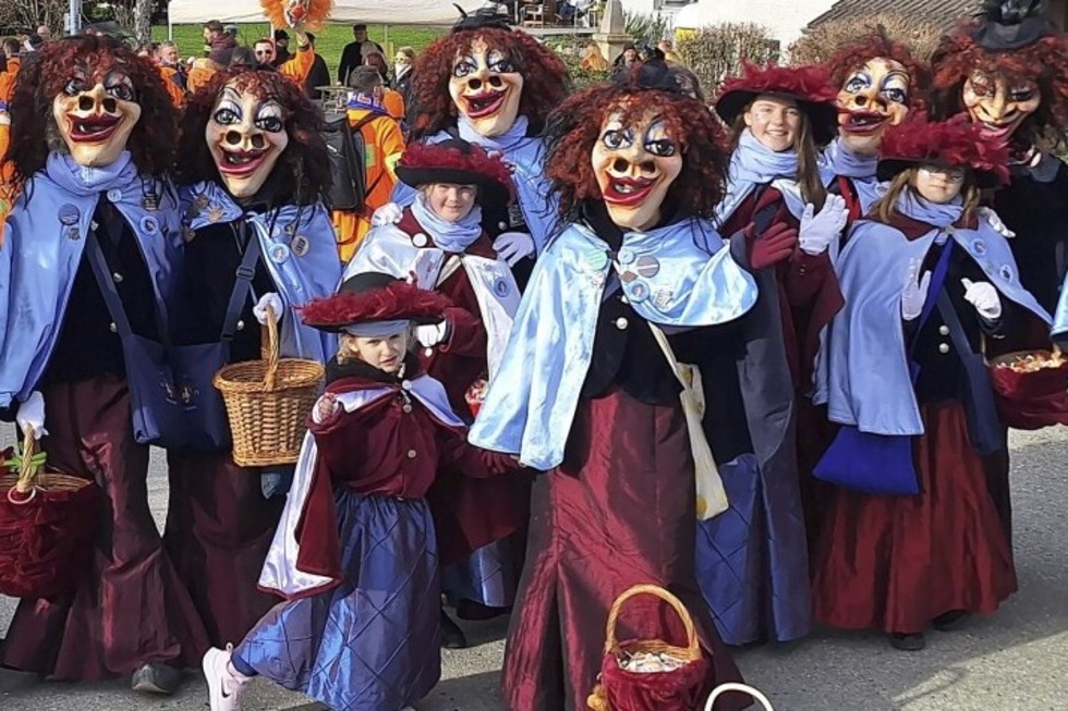 Am Aschermittwoch, 18. Februar, veranstalten die Wiler R�tschgoschen ihr traditionelles Frauer�cht im Alten Rathaus Altweil. - Badische Zeitung TICKET