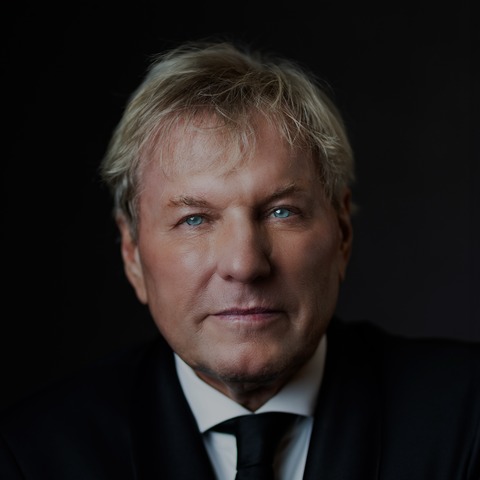 „200 Herzen, eine Stimme“ - Bernhard Brink erneut hautnah im Capitol - Sitzkonzert - Nordhorn - 19.10.2026 18:30