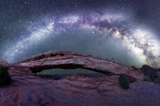 Der Naturwissenschaftler und Fotograf Christian Klepp zeigt anhand eindrucksvoller Bilder, Geschichten und fakten, wie Artenvielfalt, Klima und Natur funktionieren und bewahrt werden k�nnen