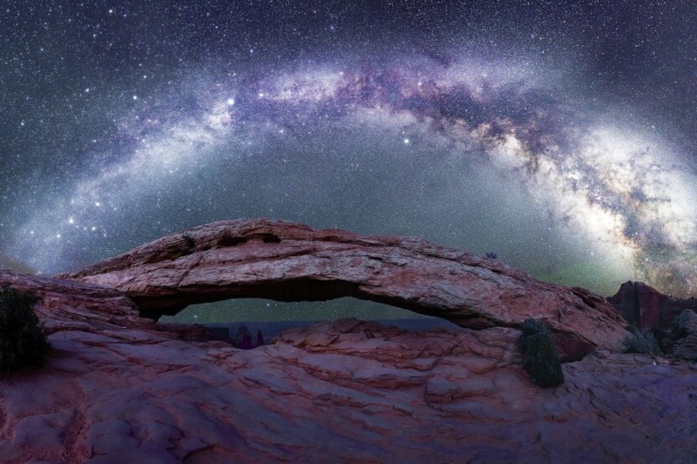 Der Naturwissenschaftler und Fotograf Christian Klepp zeigt anhand eindrucksvoller Bilder, Geschichten und fakten, wie Artenvielfalt, Klima und Natur funktionieren und bewahrt werden k�nnen - Badische Zeitung TICKET