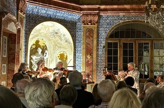 „Ein musikalischer Spa�“ - Festliche Serenaden Schloss Favorite 2026