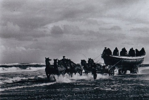 „Notflagge vor Hiddensee“ - Seelheilbad Zingst - 09.04.2026 19:00