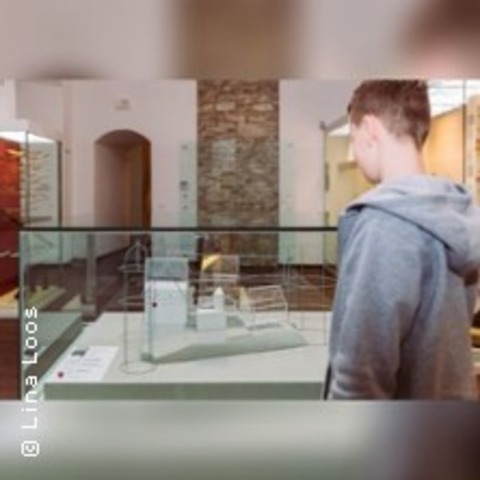 Rundgang f�r Familien - Die Wewelsburg von 1609 - Spurensuche - B�REN-WEWELSBURG - 07.06.2026 15:00