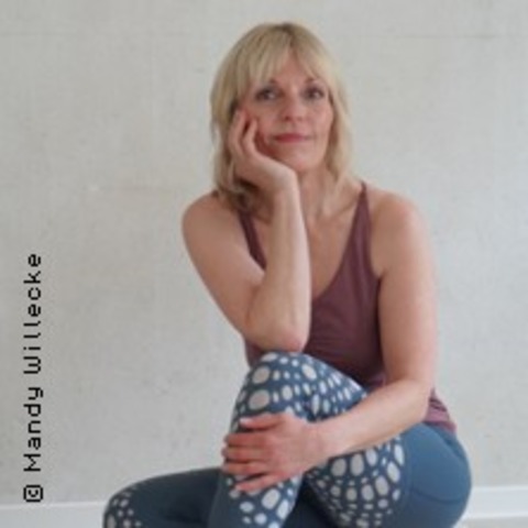 Weihnachts-Yoga am Kamin - mit Jana Kindt, Yoga-Lehrerin - CHEMNITZ - 18.12.2026 19:00