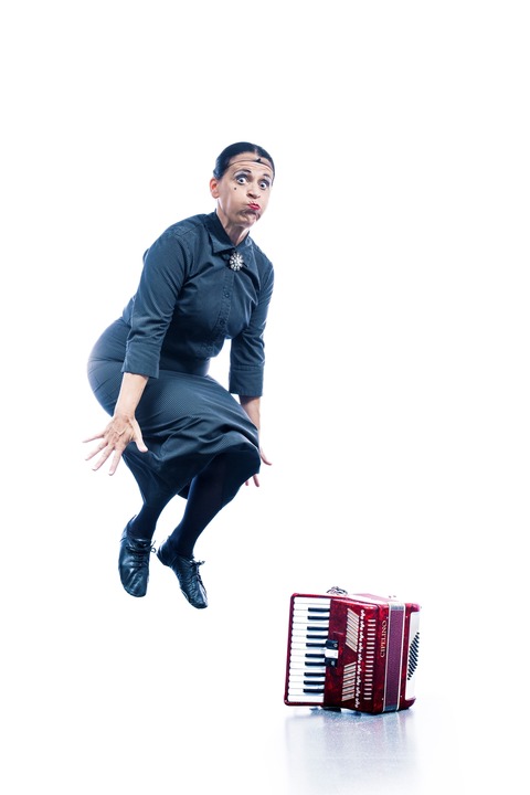 Comedy im Becken 100 Jahre Parkbad S�d - Ein Jubil�umsabend - Carmela De Feo - La Signora „Froschk�nigin“ Jubil�umsshow 2026 20 Jahre La Signora - Castrop-Rauxel - 09.07.2026 20:00