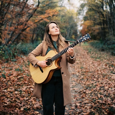 Sophie Chass�e - Modern Fingerstyle & Songwriting mit Tiefe - Celle - 03.10.2026 20:00