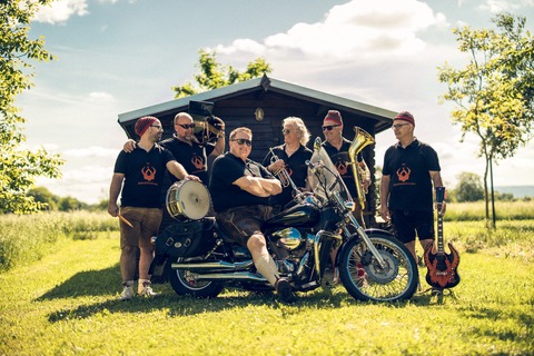 Tanzfahrt - Oktoberfest-Tanzfahrt mit Live Musik, inkl. 2 Std. Schifffahrt - Karlsruhe - 10.10.2026 20:00