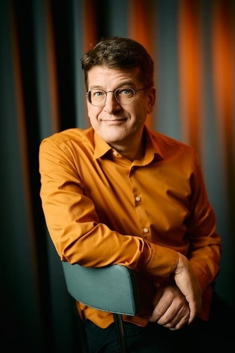 Nils Heinrich - Br�ckentage in �bergangsjacke - Weinheim - 05.03.2027 20:00