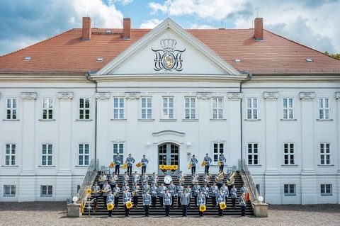 Benefizkonzert Heeresmusikkorps Neubrandenburg - Benefizkonzert „In den Fr�hling mit flotten Rhythmen“ - Ludwigslust - 28.04.2026 19:15