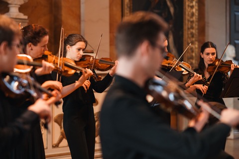 Collegium musicum (Kammerorchester) der Universit�t G�ttingen - Wild, edel, heiter - Barockmusik „aus“ Amerika und Fernost von Purcell, Rameau, Lully, Telemann, Gossec - G�ttingen - 18.04.2026 19:00