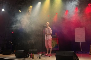 Queer Slam Berlin - Berlins queerster Poetry Slam geht raus!