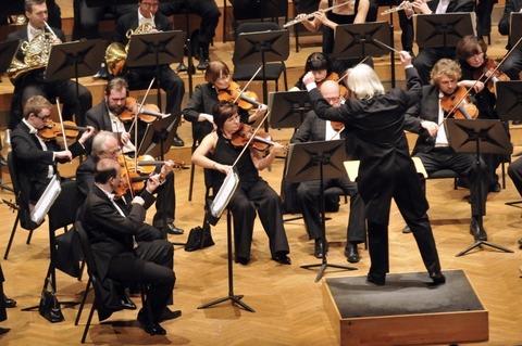 Anton�n Dvor�k, 9. Sinfonie - „Aus der Neuen Welt“ sowie P. Tschaikowski, „Romeo und Julia“ - Ouvert�re - Berlin - 02.01.2027 20:00