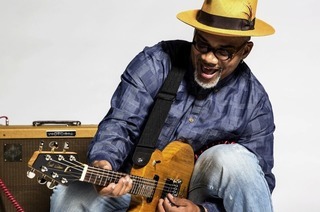 Toronzo Cannon begeistert mit Blues aus Chicago