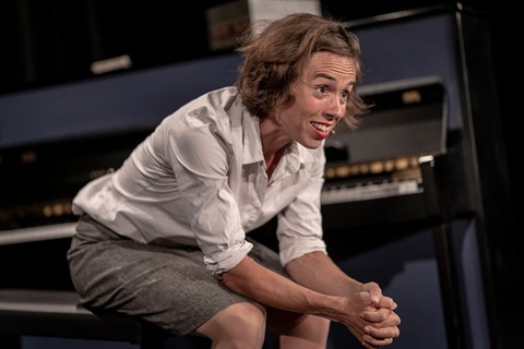 Judith Bach als Claire - ENDLICH - ein St�ck f�r immer - Tuttlingen - 05.11.2027 20:00