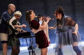 Das Theater Basel zeigt die Wahlverwandtschaften in einer Inszenierung von Leonie B�hm