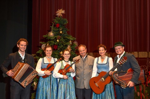 Heilige Nacht mit Pfarrer Rainer M. Schie�ler - Eine Weihnachtslegende nach Ludwig Thoma - Neus�� - 06.12.2026 15:00