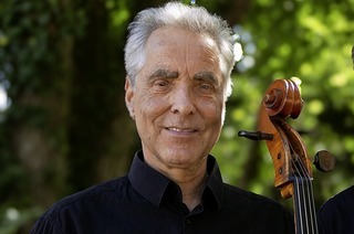 Matthias Heinrich spielt Werke f�r Violoncello bei der Musica Crucis in der ev. Stadtkirche in Emmendingen