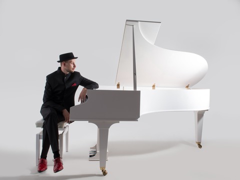 Schmitt singt J�rgens - Die Udo J�rgens Show mit Show Trio Ensemble - L�bau - 19.03.2027 20:00