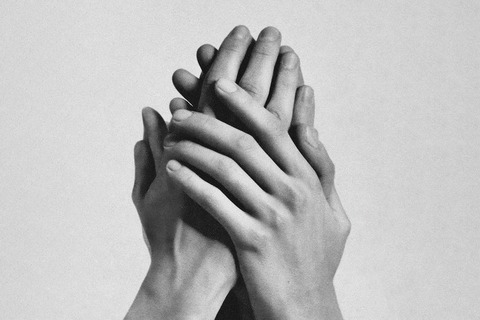 Endangered Gestures - - - 01.04.2026 01:00