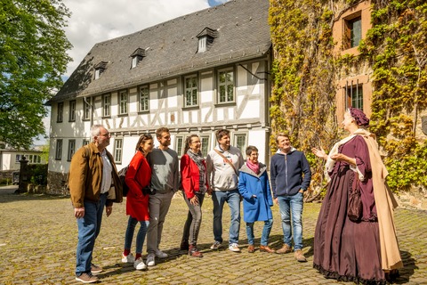 „Neues aus Schw�tzlar“ Klatsch und Tratsch mit Hofr�tin Lange - F�hrung im Kost�m - Wetzlar - 18.07.2026 14:30