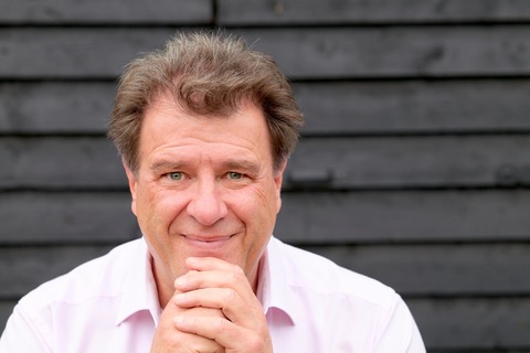 Lesereise quer Beet 2026: Alexander Schwarz stellt sein Buch „Die K�nigin der Blumenmaler: Rachel Ruysch“ vor - Freudenstadt - 02.09.2026 19:00