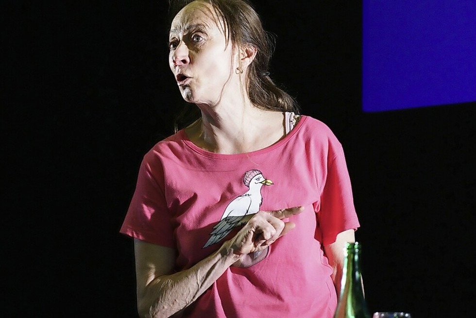 „Endlose Aussicht“ von Theresia Walser wird im Wallgraben Theater Freiburg gespielt. - Badische Zeitung TICKET