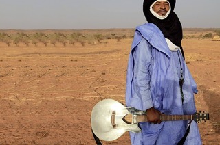 Matt Woosey und Alhousseini Anivolla geben ein Konzert in der Kaffeekoje Freiburg