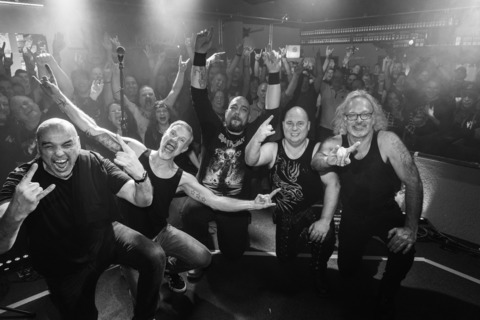 4 Volt - finest Metal Covers. - Lahr - 18.04.2026 20:30