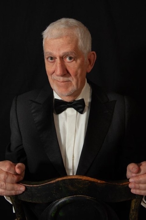 Der Ansager einer Stripteasenummer gibt nicht auf - Freudenstadt - 21.10.2026 20:00