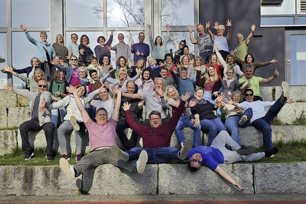 Chor‘n more in Concert - Chorgesang & Reggae findet statt in der Art Rhena, auf der Rheininsel bei Breisach - Badische Zeitung TICKET