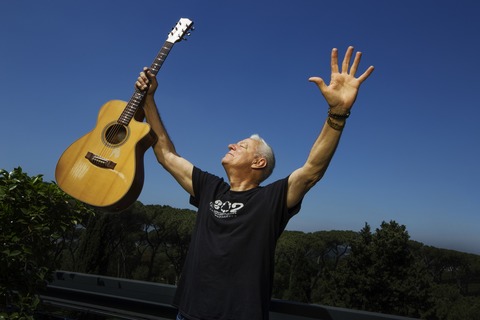 TOMMY EMMANUEL CGP - Living In The Light Tour - Stuttgart - 02.05.2027 19:00
