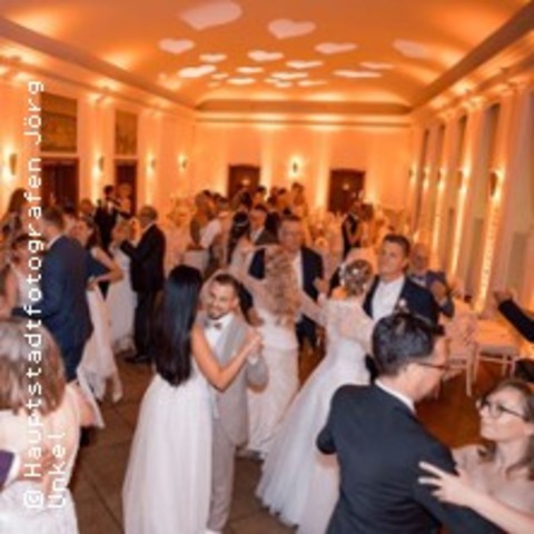 Brautkleiderball / Hochzeitsball 2027 - BERLIN - 24.04.2027 17:00