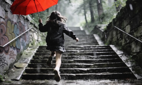 WER EIN ROTES, SPRINGENDES HERZ HAT ODER: SCHREIBEN, UM ZU LEBEN - Else Lasker-Sch�ler & Anne Frank: eine szenische Doppelbiografie - Wuppertal - 25.06.2026 19:30