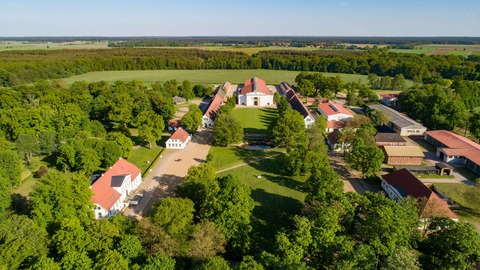 F�hrung �ber das Landgest�t Redefin - Erleben Sie das Landgest�t Redefin bei einer gef�hrten Besichtigung - REDEFIN - 20.05.2026 14:00