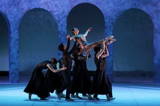 Compagnie Illicite Bayonne: Echoes of Tschaikowsky